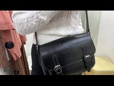 ❤️ Melancap awam perempuan jalang FeralBerry dengan dildo di dalam bilik pemasangan ️ Video dubur pada kami ms.teenactivewear.ru ❌